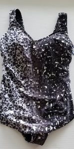 SWIM SUITS FOR ALL BLACK SILVER SARONG SWIM Cruise Resort 1pc new 16